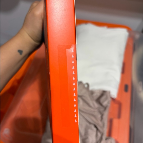 Sealed Fire HD 8 Kids Tablet - Picture 4 of 4